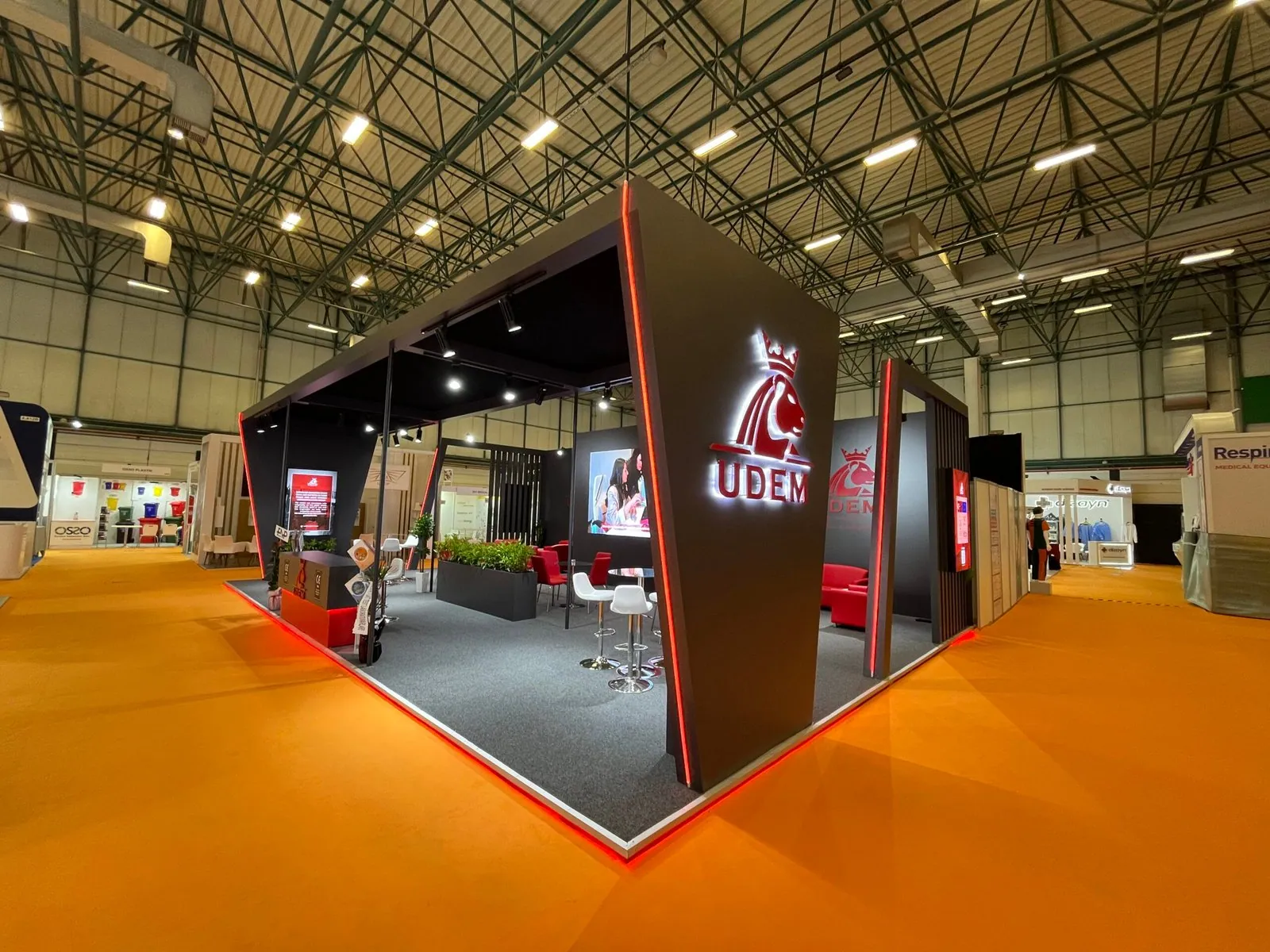 UDEM stand, Expomed 2024, photo 3