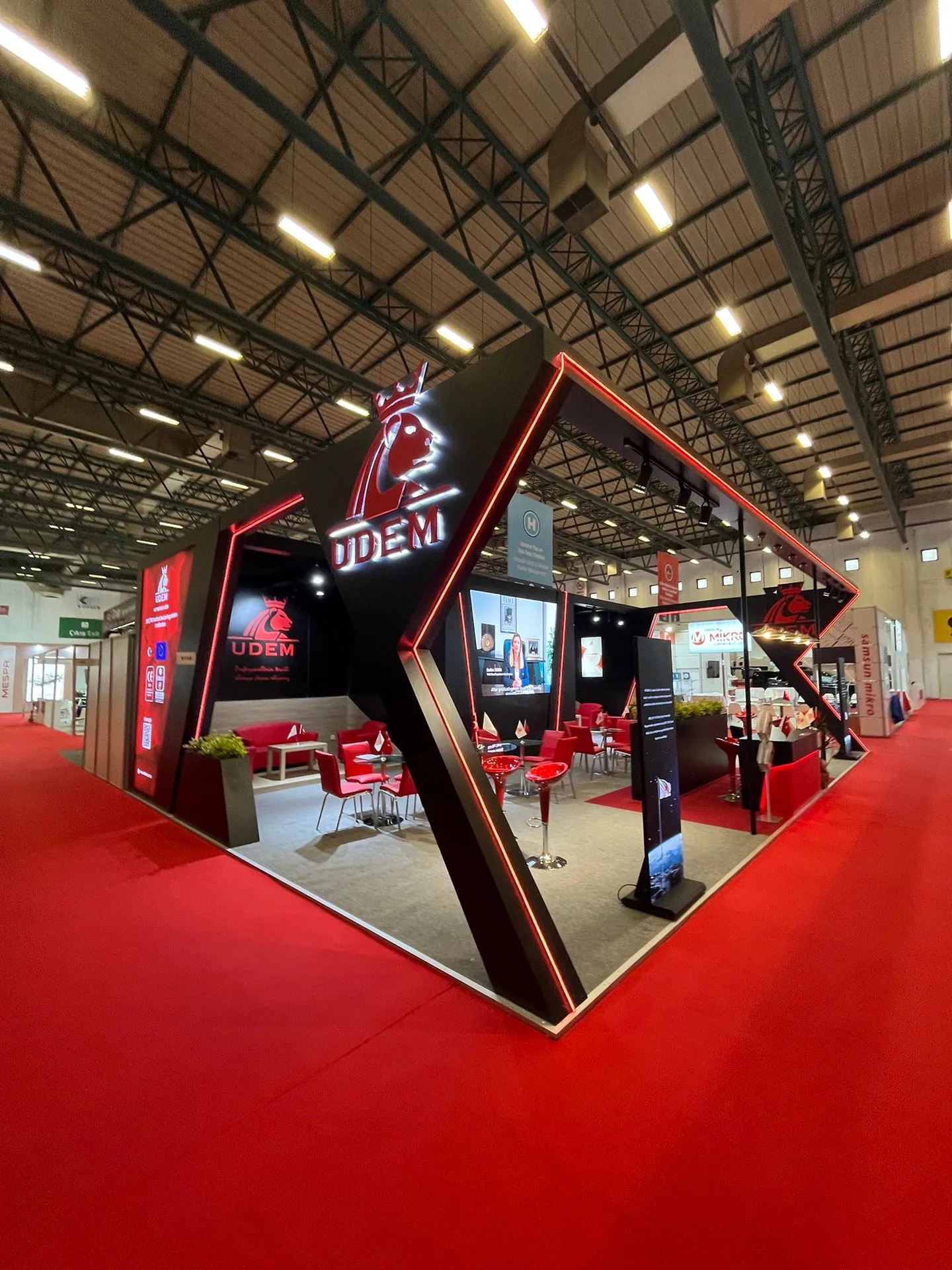 UDEM stand, Expomed 2025, photo 2